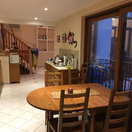 Character Village Townhouse בית נופש Puimisson